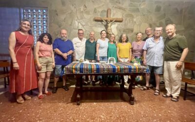 Una comunidad que da gracias y sigue caminando
